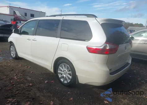2015 Toyota Sienna Xle/Limited z USA, uszkodzony, nr VIN 5TDYK3DC1FS665322